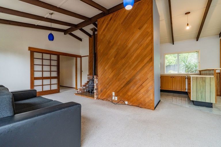 Photo of property in 1/107 Konini Road, Titirangi, Auckland, 0604