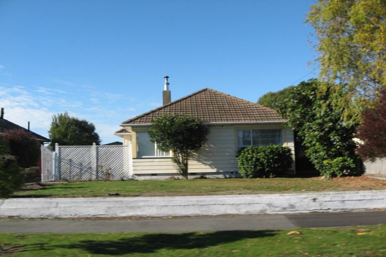 Photo of property in 28 Willryan Avenue, New Brighton, Christchurch, 8083
