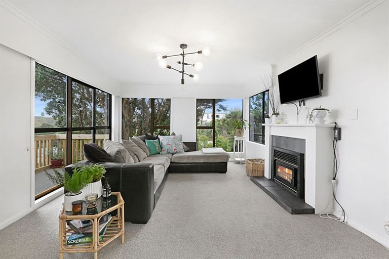 Photo of property in 36 Kiriwai Road, Paremata, Porirua, 5024