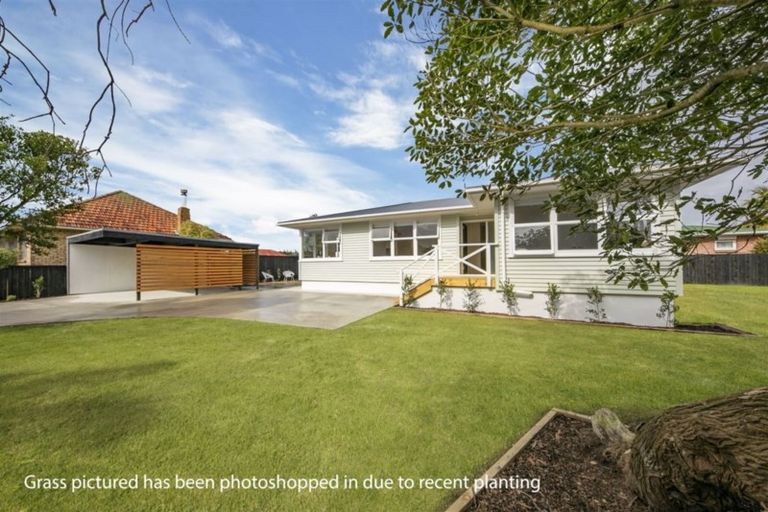 Photo of property in 54 Riverhead Road, Kumeu, 0810