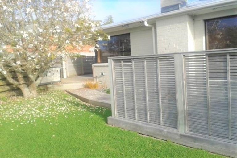 Photo of property in 51 Devon Road, Bucklands Beach, Auckland, 2012