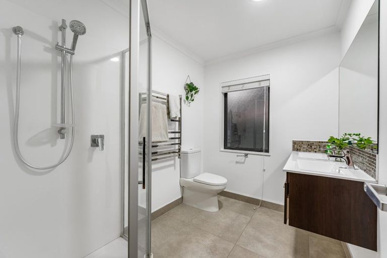 Photo of property in 29 Wautaiti Drive, Riverhead, 0820