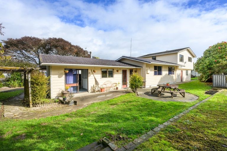 Photo of property in 21 Avon Street, Rongotea, 4476