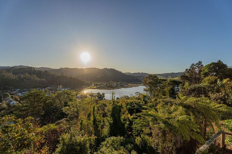 Photo of property in 4 Ridge Road, Tairua, 3508