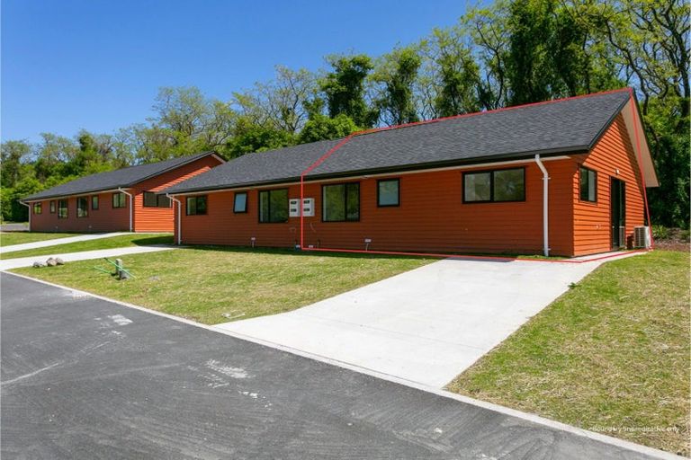 Photo of property in 7 Winnie Close, Acacia Bay, Taupo, 3330