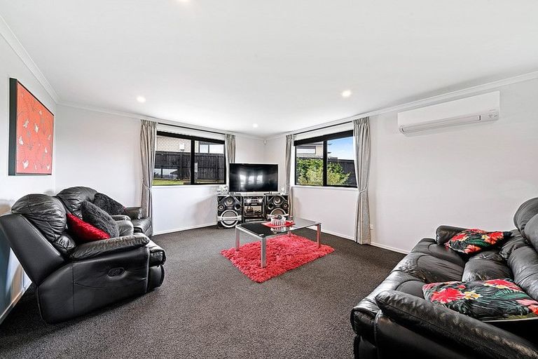 Photo of property in 11 Ulcoats Lane, Pokeno, 2402