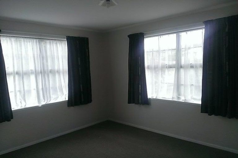 Photo of property in 2 Wesleydale Place, Papakura, 2110