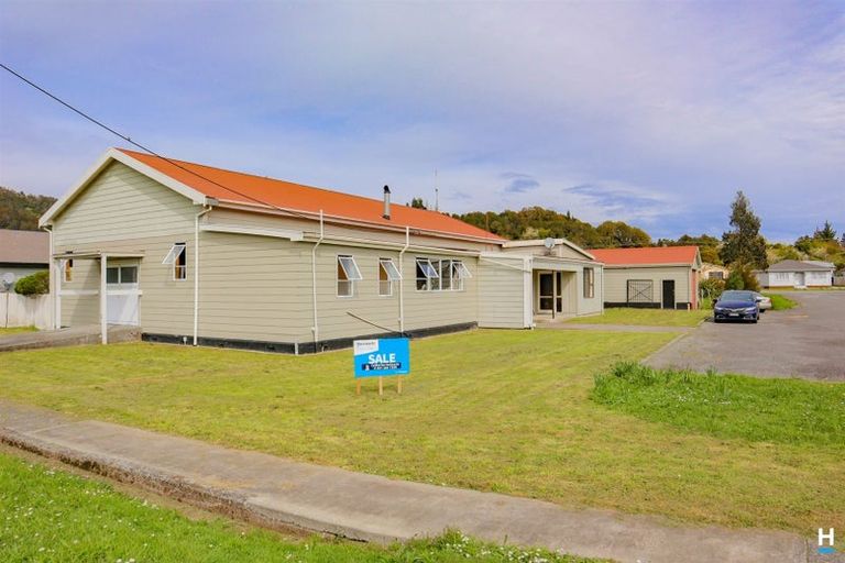 Photo of property in 37 Inverness Street, Dunollie, Runanga, 7803