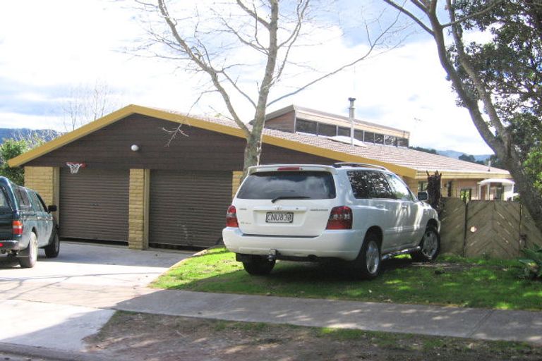 Photo of property in 32 Mount Avenue, Pauanui, Hikuai, 3579