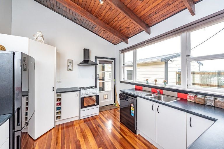 Photo of property in 17 Toi Street, Tawhero, Whanganui, 4501