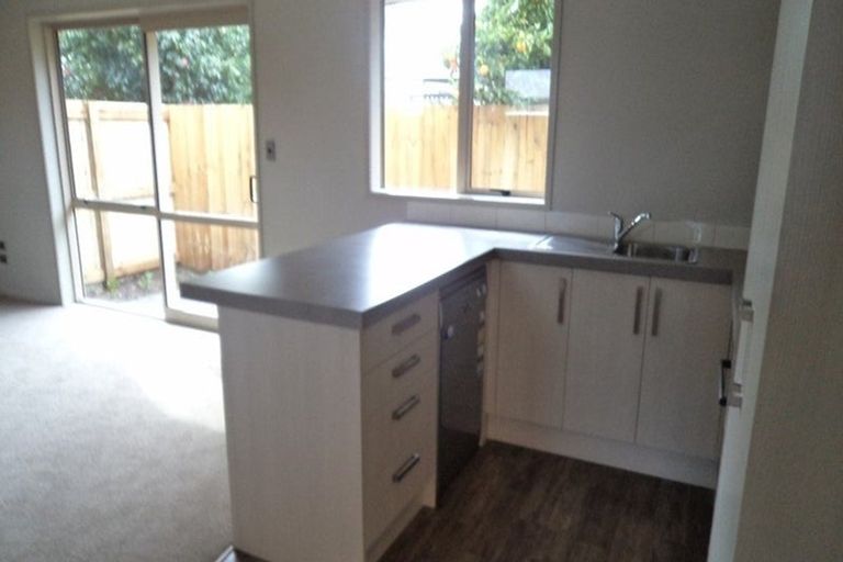 Photo of property in 2/114 Old Farm Road, Hamilton East, Hamilton, 3216