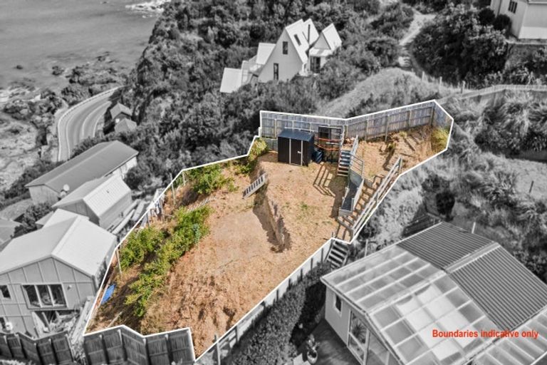 Photo of property in 98b The Esplanade, Houghton Bay, Wellington, 6023