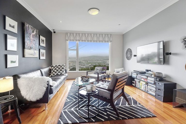 Photo of property in 23 Buckingham Street, Melrose, Wellington, 6023