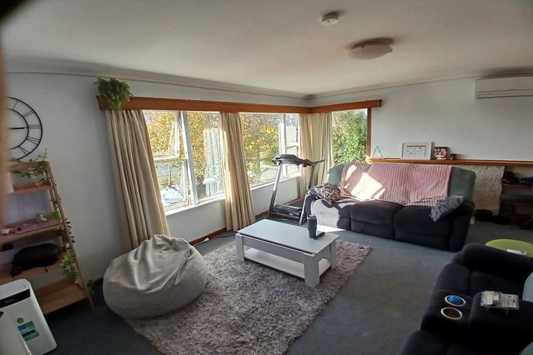 Photo of property in 552 East Coast Road, Windsor Park, Auckland, 0630