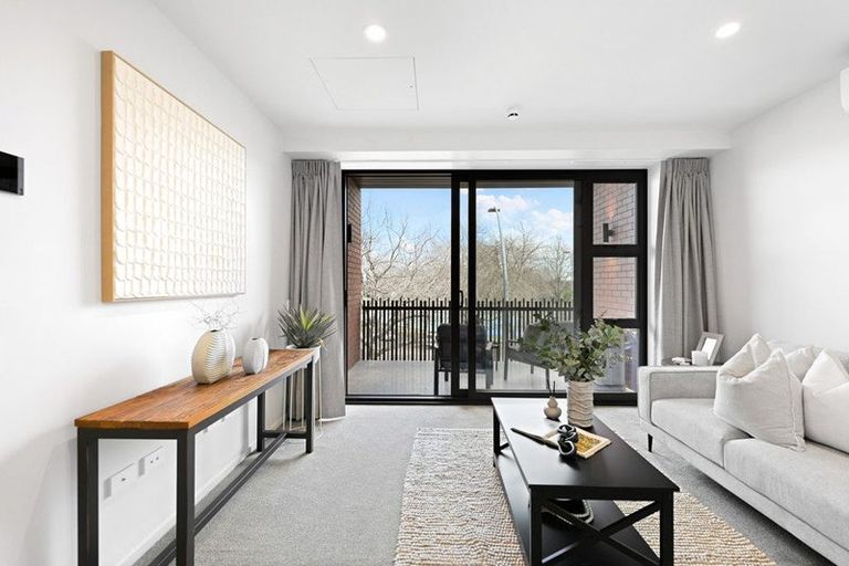 Photo of property in 33 Liverpool Street, Levin, 5510