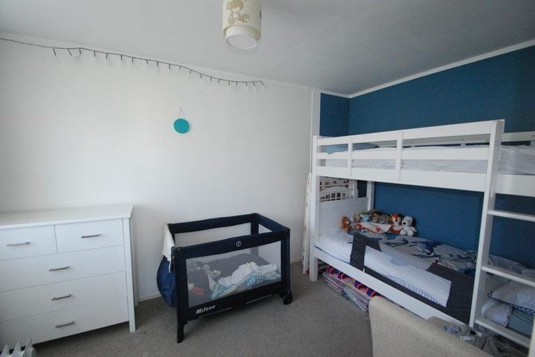 Photo of property in 4/6 Robertson Street, Owhiro Bay, Wellington, 6023