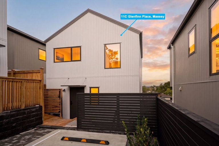 Photo of property in 11c Glenfinn Place, Massey, Auckland, 0614