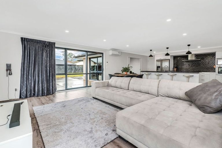 Photo of property in 6 Joy Place, Rolleston, 7614