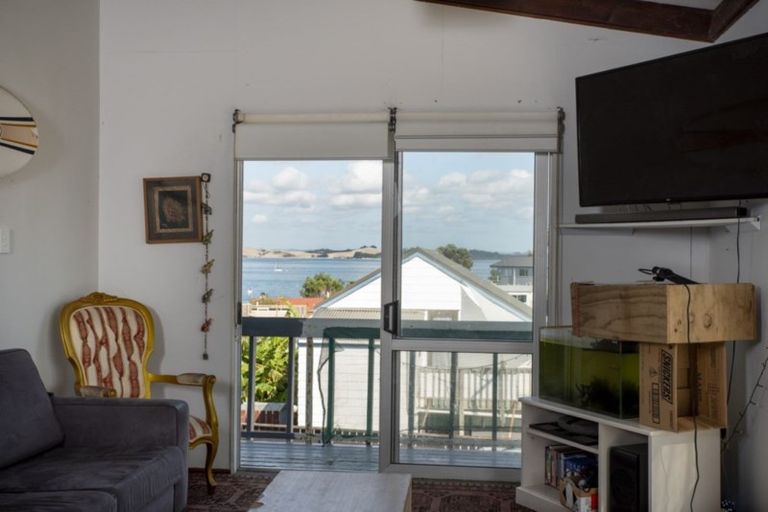 Photo of property in 17 Du Fresne Place, Russell, 0202