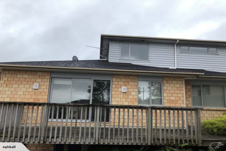 Photo of property in 44 Namsan Close, Fairview Heights, Auckland, 0632