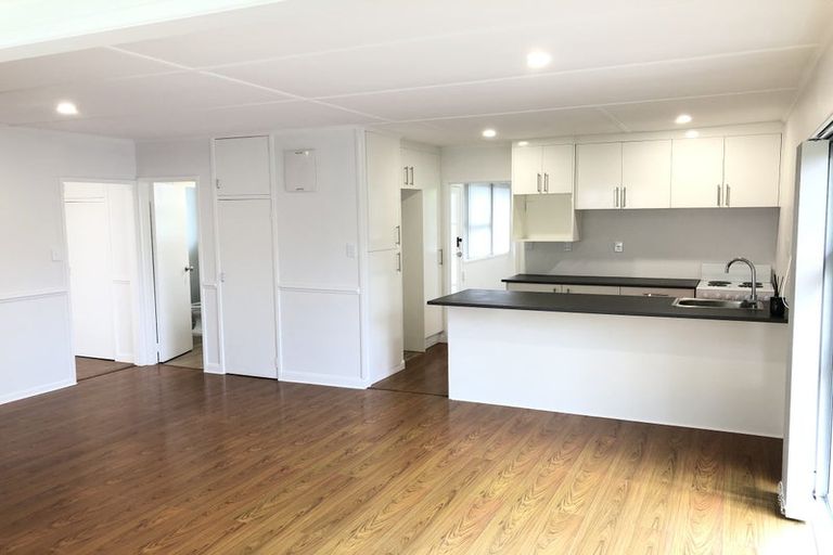 Photo of property in 536 Beach Road, Murrays Bay, Auckland, 0630