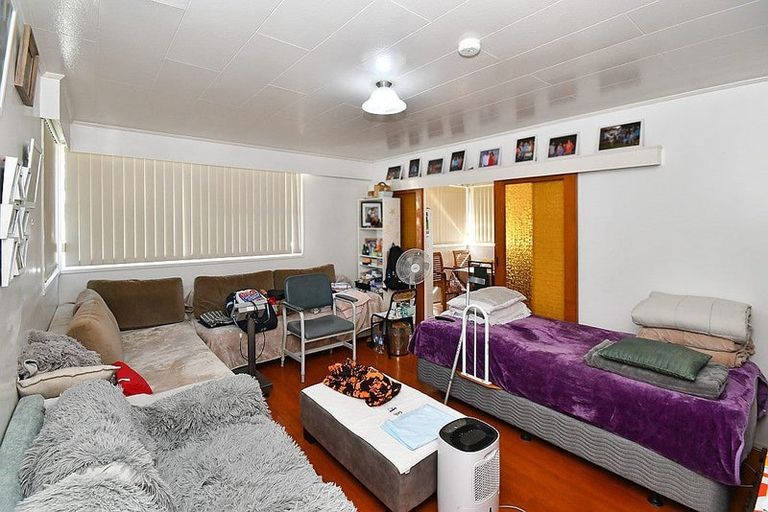 Photo of property in 10 Harania Avenue, Favona, Auckland, 2024