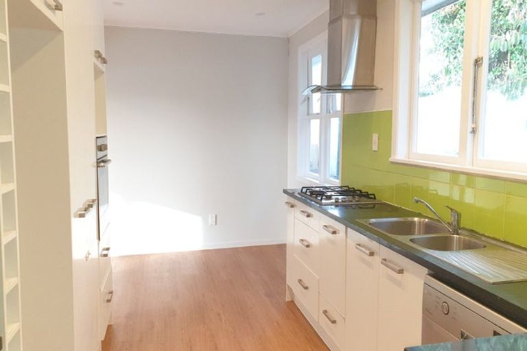 Photo of property in 5 James Street, Glenfield, Auckland, 0629
