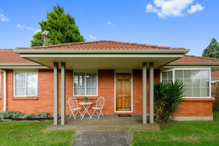 Photo of property in 1a Willis Road, Papakura, 2110