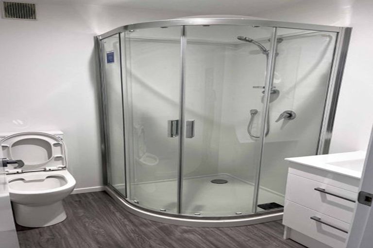 Photo of property in 7 Rixon Grove, Mount Victoria, Wellington, 6011