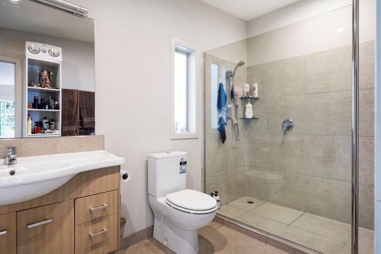 Photo of property in 10 Treetops Way, Bayview, Auckland, 0629