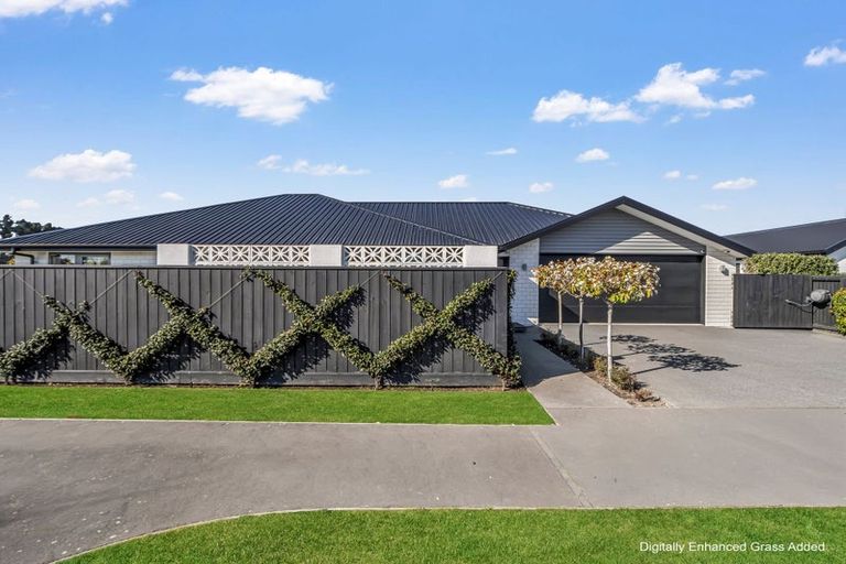 Photo of property in 6 Dunlops Crescent, Marshland, Christchurch, 8083