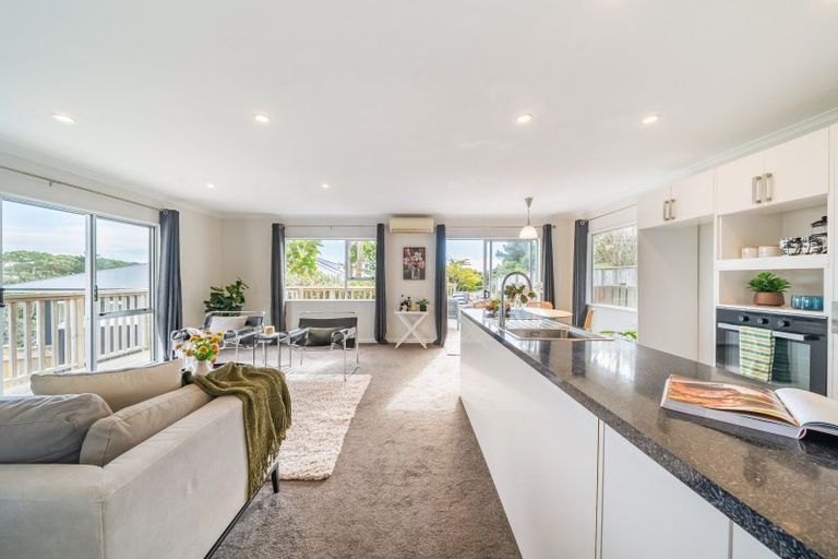 Photo of property in 10a Gaff Place, Whitby, Porirua, 5024