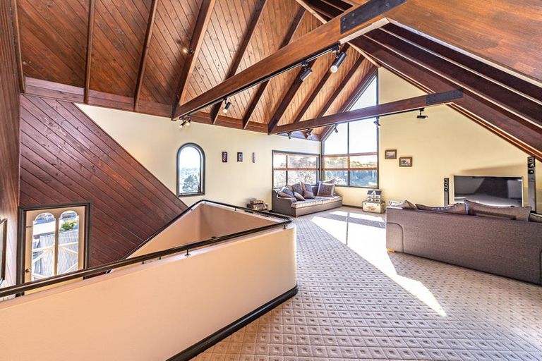 Photo of property in 22 Shakespeare Road, Bastia Hill, Whanganui, 4500