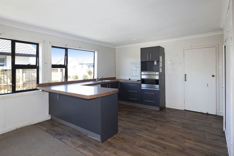 Photo of property in 52 Sawyers Arms Road, Northcote, Christchurch, 8052