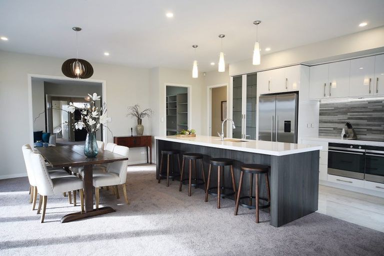 Photo of property in 11 Silverleaf Way, Kinloch, 3377