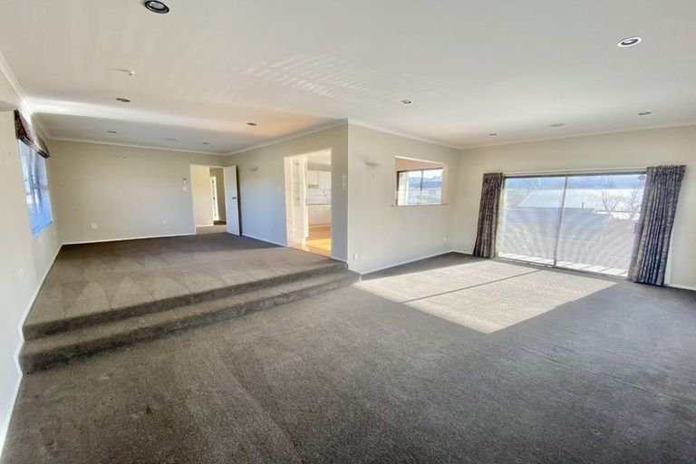 Photo of property in 17 Fuller Grove, Woburn, Lower Hutt, 5010
