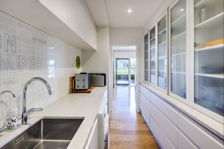 Photo of property in 12 Bray Place, Havelock North, 4130