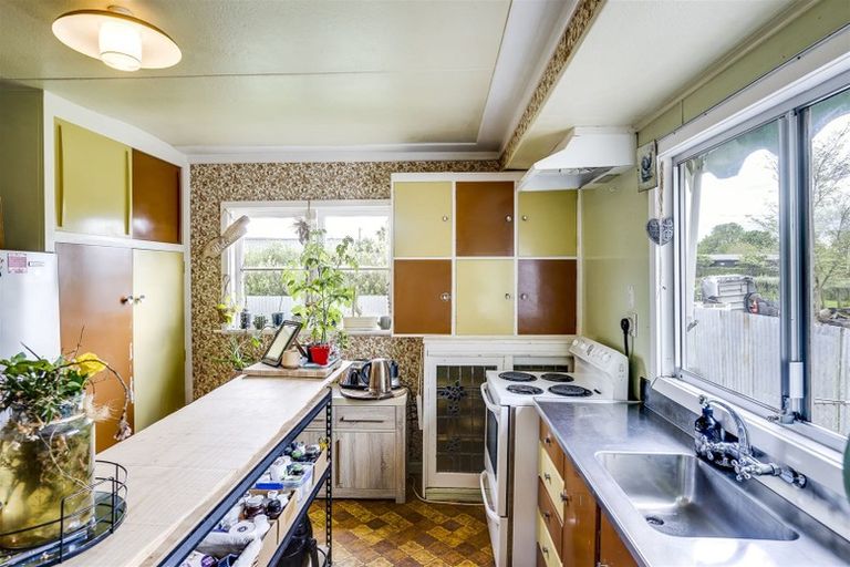 Photo of property in 155 School Road, Clive, 4102