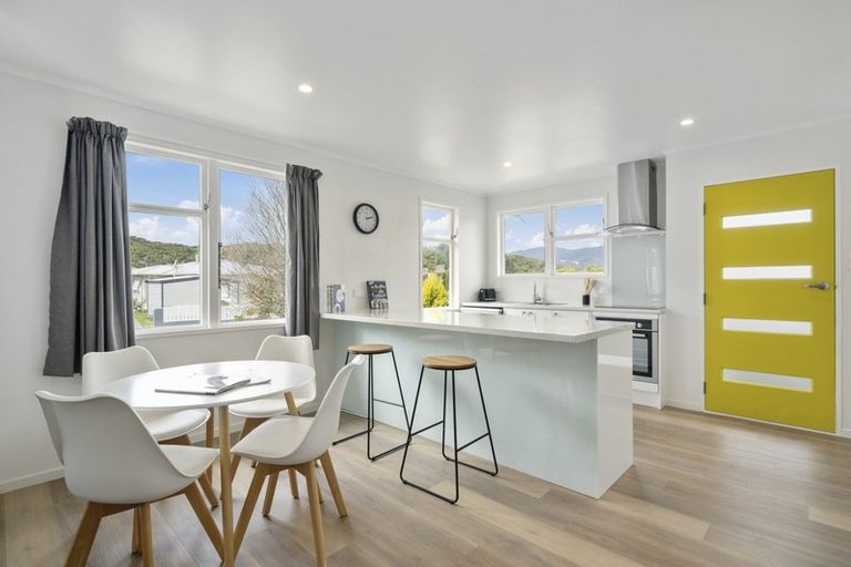 Photo of property in 33 Kairanga Crescent, Wainuiomata, Lower Hutt, 5014
