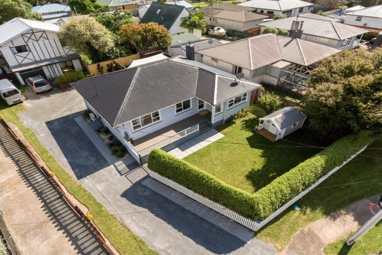 Photo of property in 53 Hall Road, Matua, Tauranga, 3110