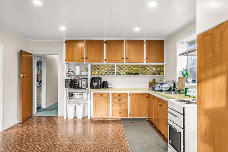 Photo of property in 11 Mottram Street, Redwood, Christchurch, 8051