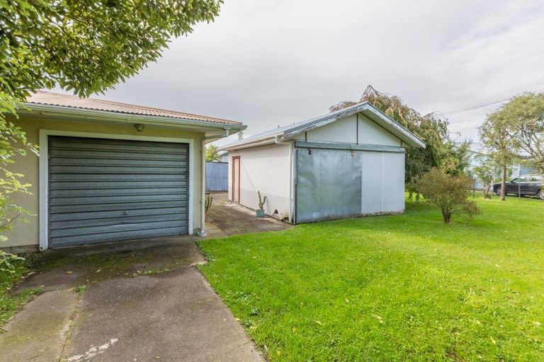 Photo of property in 16 Russell Street, Otane, 4202