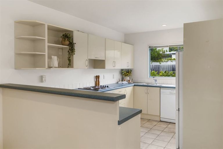 Photo of property in 2/110 Nayland Street, Sumner, Christchurch, 8081