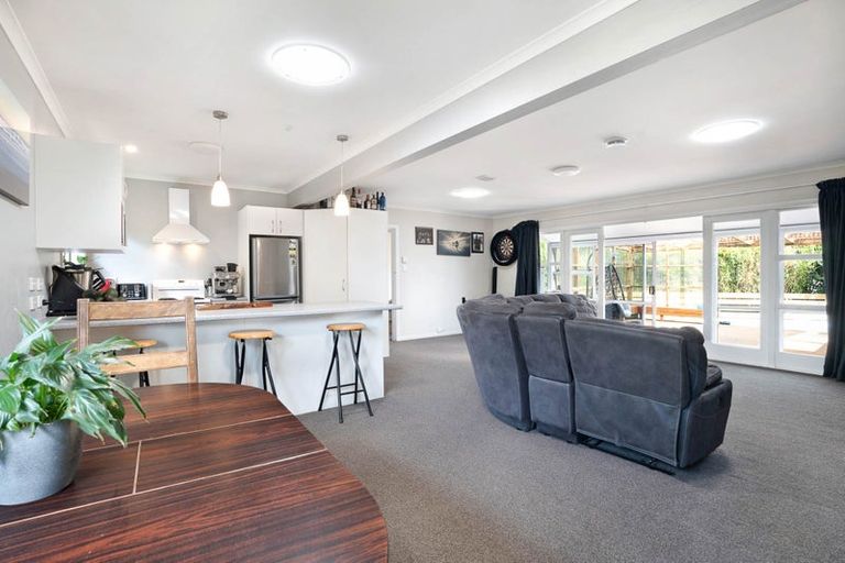 Photo of property in 30 Meihana Street, Takaka, 7110