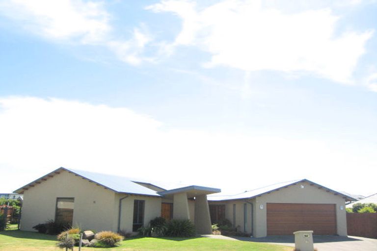 Photo of property in 6 Eastwood Rise, Waimairi Beach, Christchurch, 8083