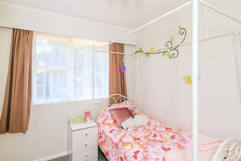 Photo of property in 8 Christchurch Crescent, Kelson, Lower Hutt, 5010