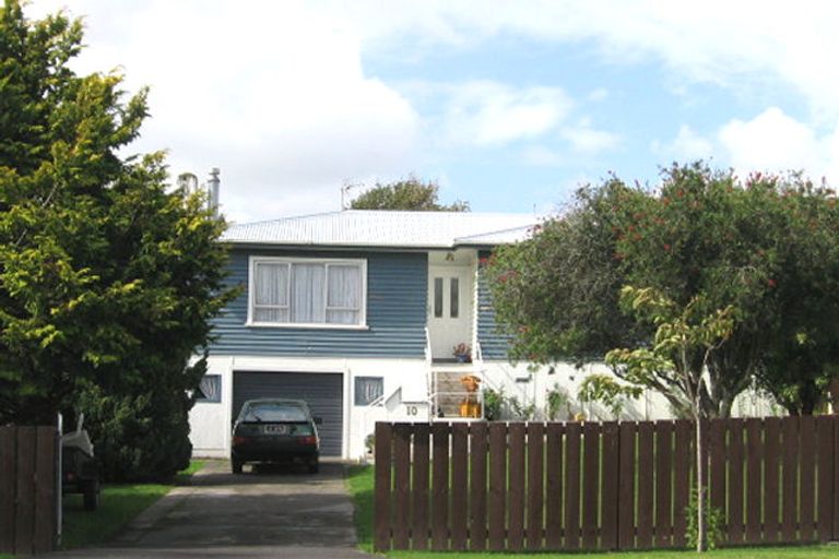 Photo of property in 10 Airdrie Road, Ranui, Auckland, 0612