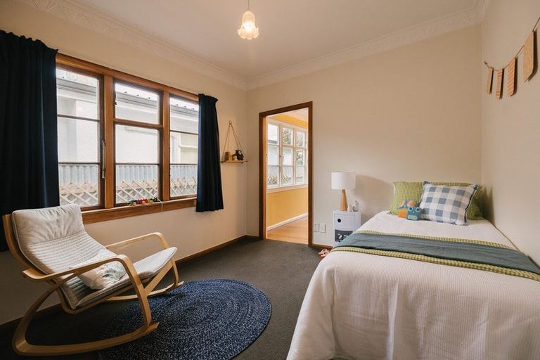 Photo of property in 21 Winston Avenue, Hokowhitu, Palmerston North, 4410