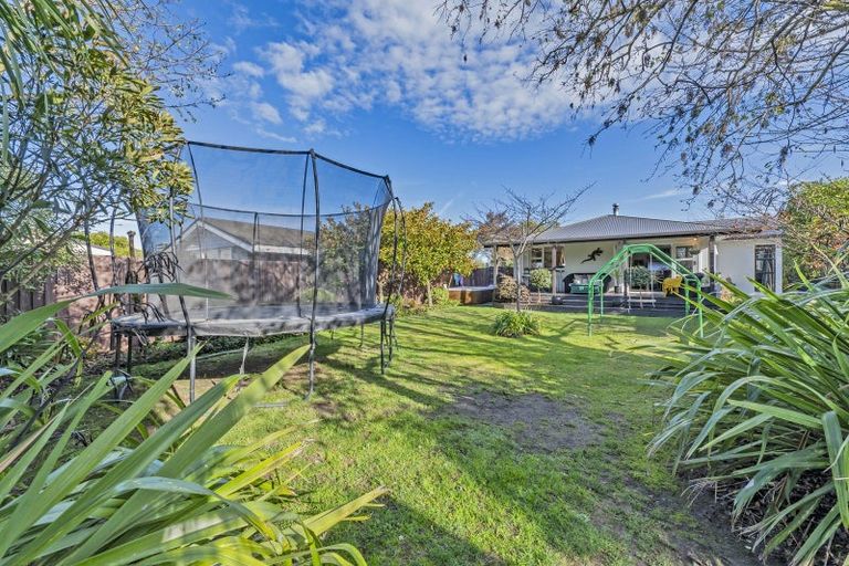 Photo of property in 6 Clayton Road, Amberley, 7410