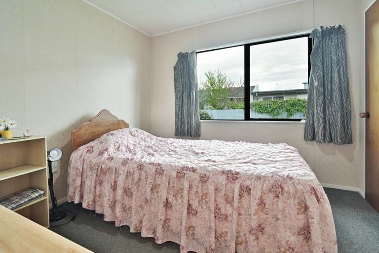 Photo of property in 2/806 Saint Aubyn Street East, Parkvale, Hastings, 4122